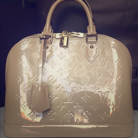 Louis Vuitton Handbags - Louis Vuitton Alma Vernis PM Dune (Nude) Bag